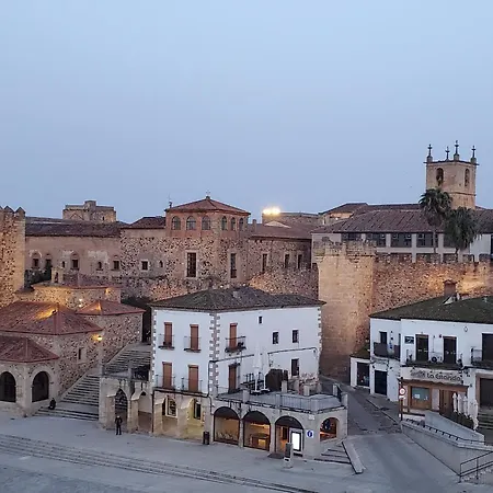 Martes Cáceres Plaza Mayor - Tercer Piso Sin Ascensor Pensión