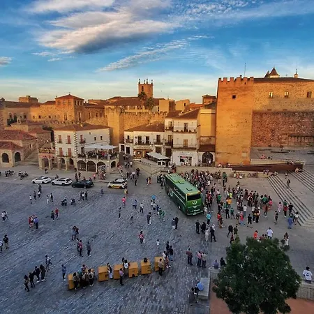 Pensión Martes Cáceres Plaza Mayor - Tercer Piso Sin Ascensor