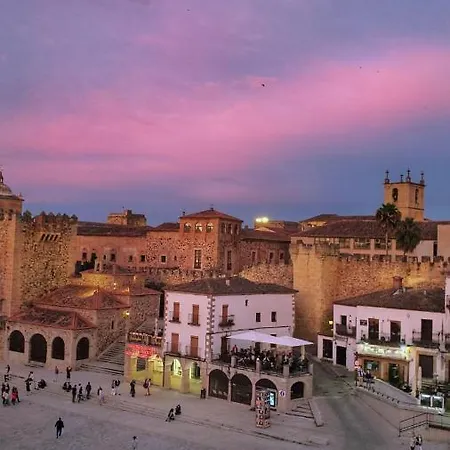 Martes Cáceres Plaza Mayor - Tercer Piso Sin Ascensor