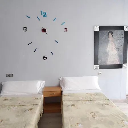 Martes Plaza Mayor - Tercer Piso Sin Ascensor Pensionat