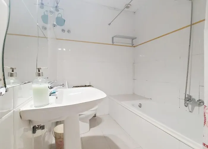 Martes Plaza Mayor - Tercer Piso Sin Ascensor Pensión 3*