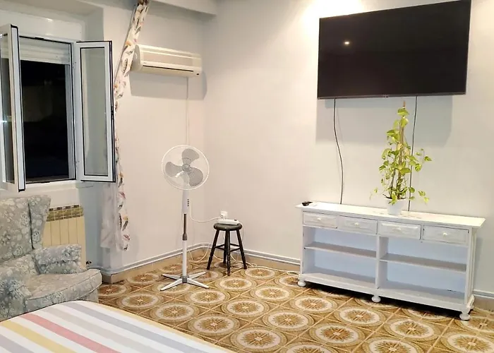 Martes Plaza Mayor - Tercer Piso Sin Ascensor 3*